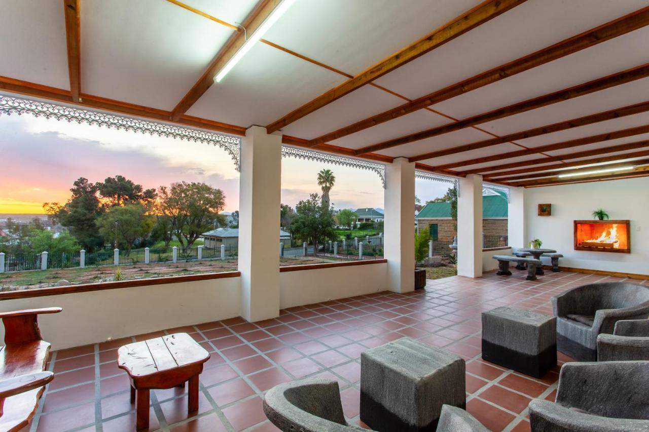Ravenscliff White House Villa Oudtshoorn Bagian luar foto