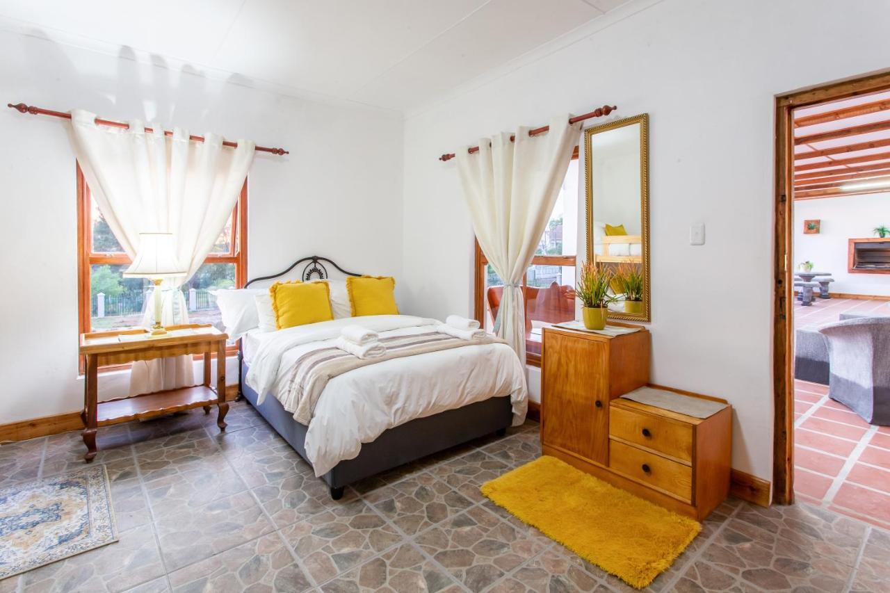 Ravenscliff White House Villa Oudtshoorn Bagian luar foto